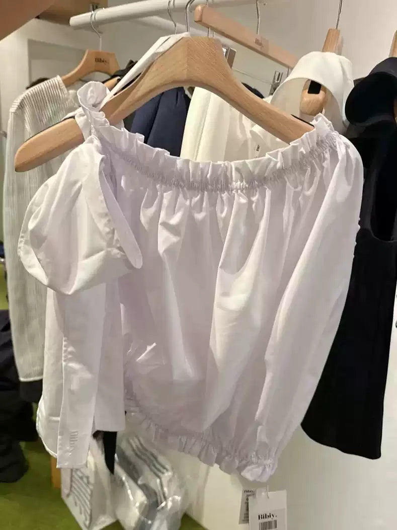 Asymmetrisches Top mit Bogen-Detail