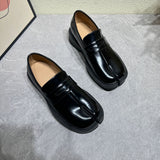 Farbe: Schwarz Slip On
