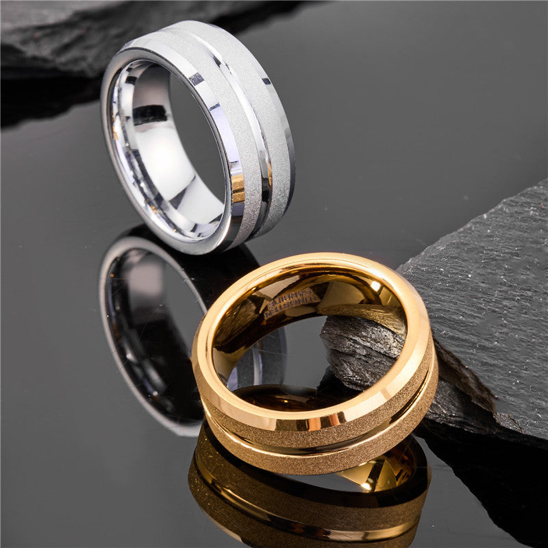 Wolframstahlring mit Gold-Finish und Sandstrahl-Rillen – Bild 3 | LuxeStyle