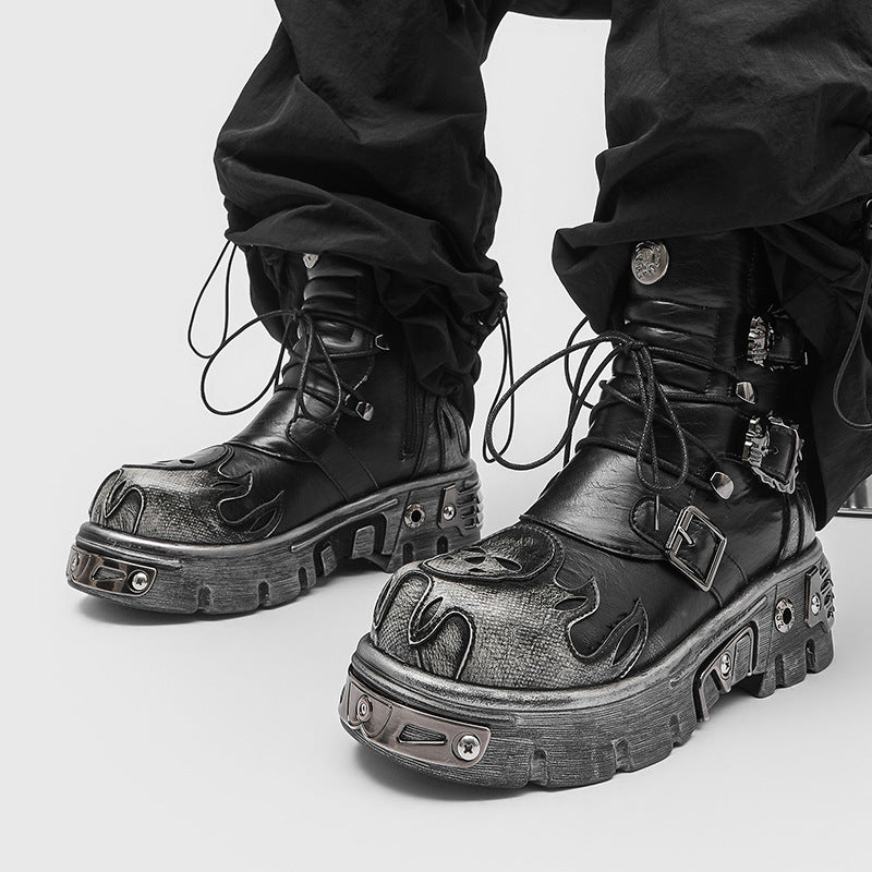 Retro-Punk-Schuhe mit Metall-Details