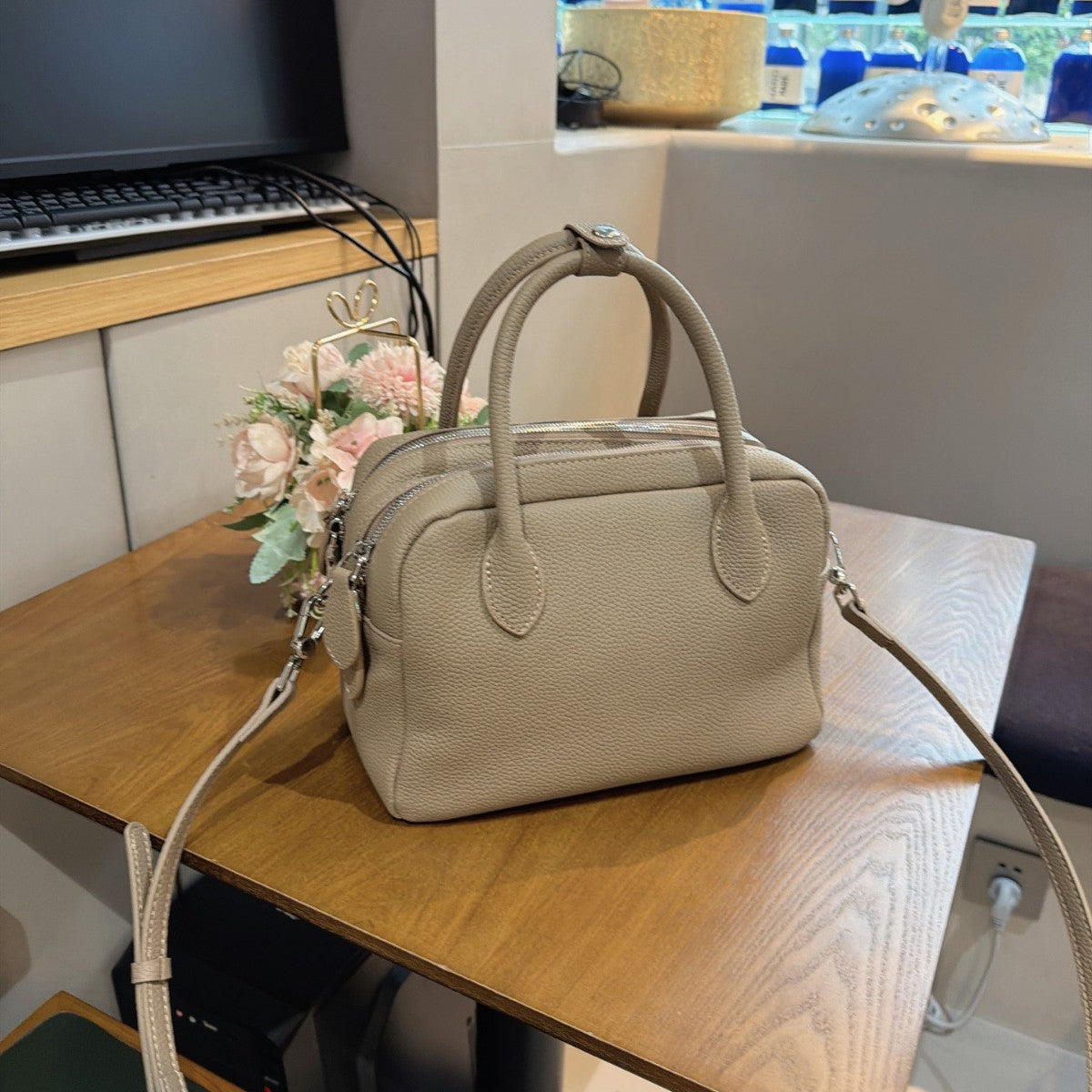 Boston-Henkeltasche «Lussa» · Echtleder im Bowling-Stil (Damen, 9 Farben)
