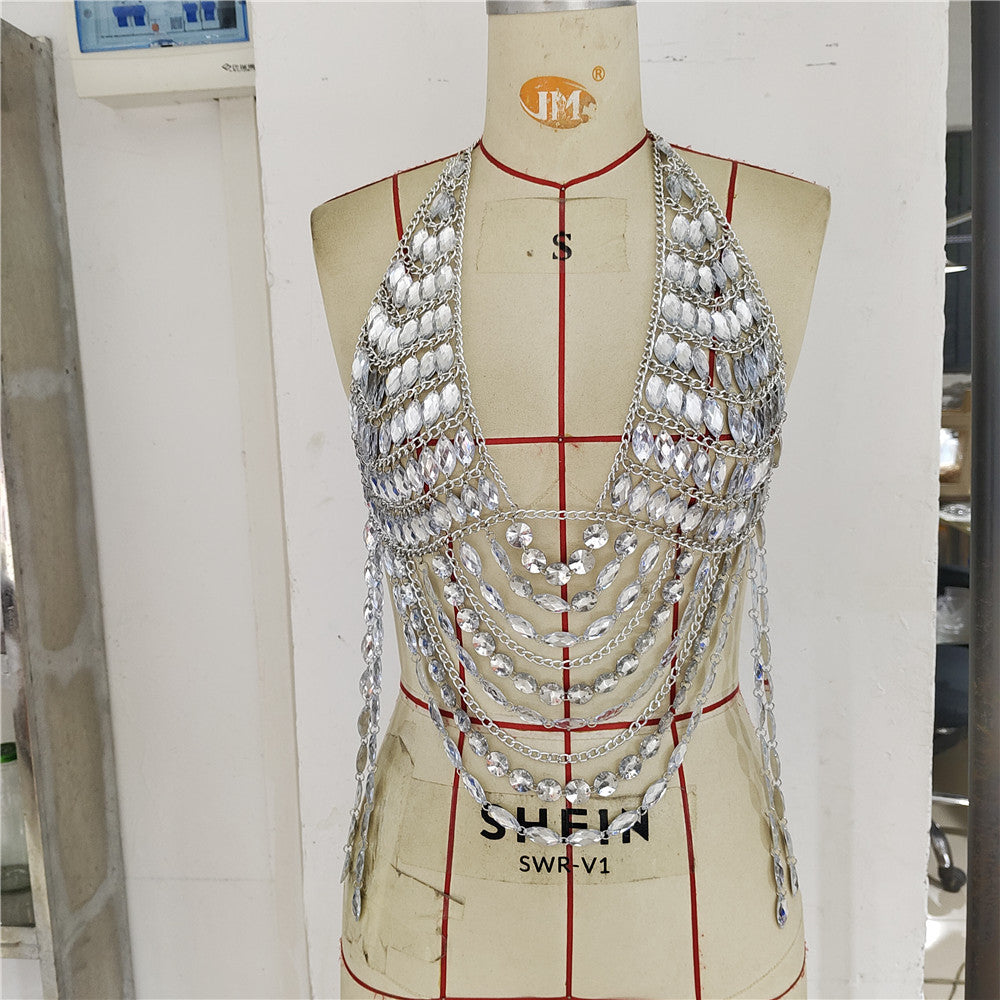 Glitzerndes Dekolleté-Kettentop