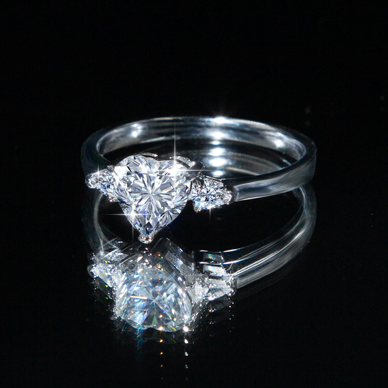 Herzring mit Moissanit und Zirkonia – Bild 4 | LuxeStyle