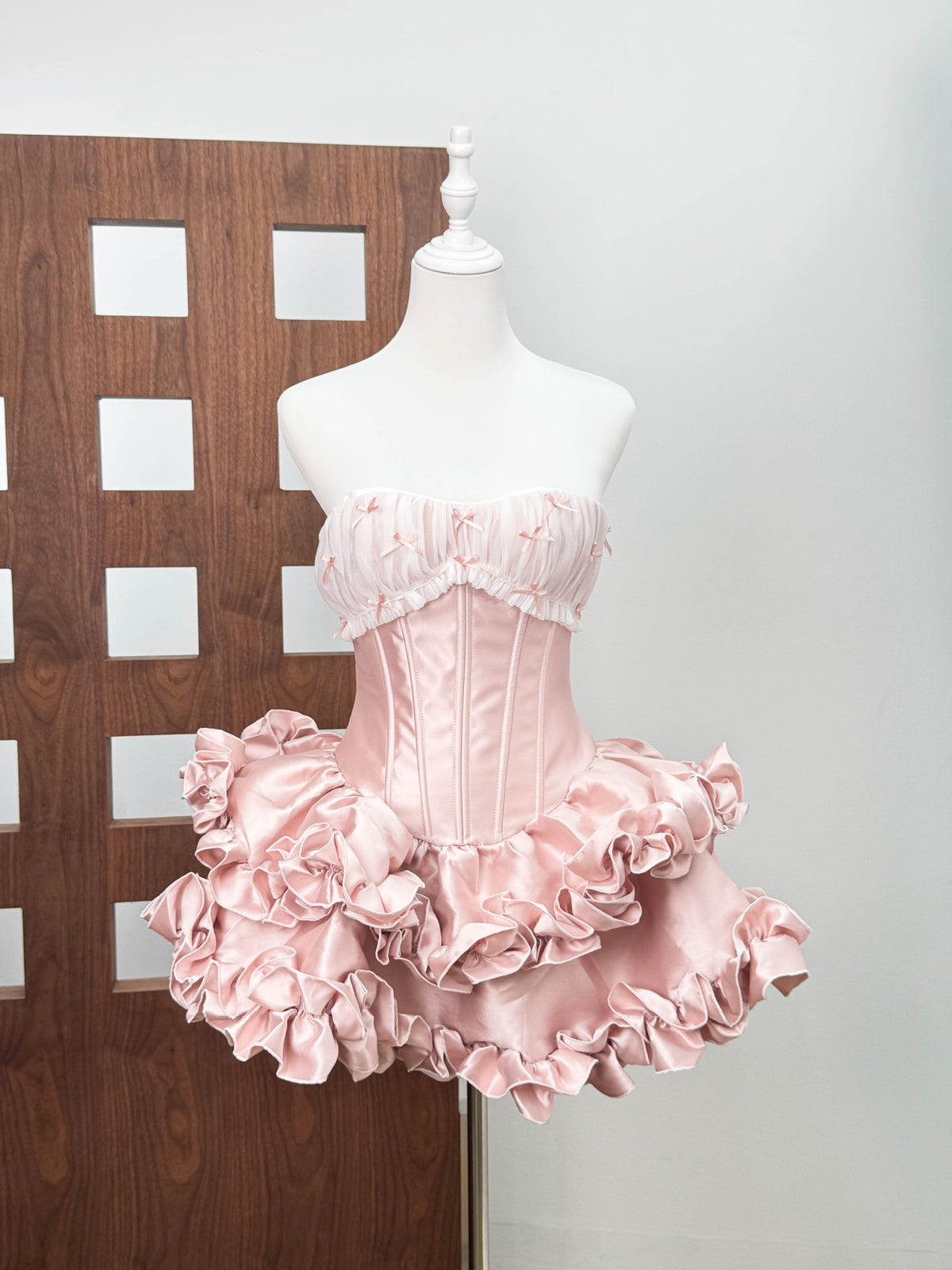 Puffrock-Kleid mit Schleife – Bild 9 | LuxeStyle