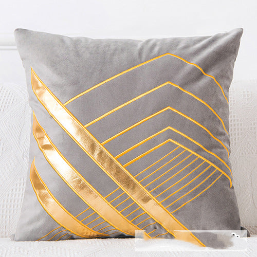 Goldenes Plüschkissen mit Quasten – Bild 2 | LuxeStyle
