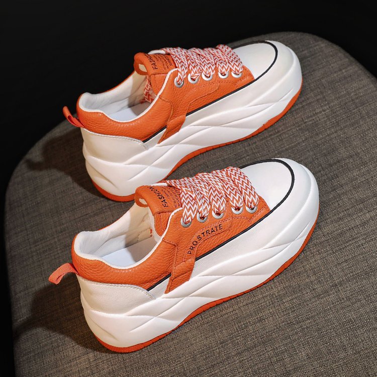 Damen Plateau-Sneaker aus Mikrofaser