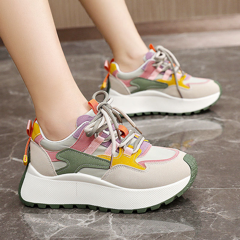Dad Shoes mit Farbakzenten