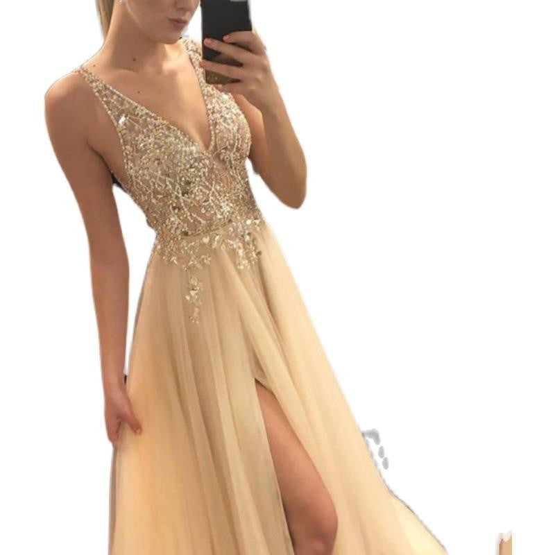Goldenes Satin-Kleid mit V-Ausschnitt