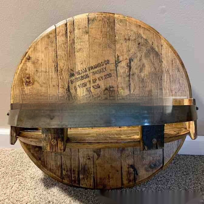 Wein- und Whisky-Displaytisch aus Holz – Bild 3 | LuxeStyle