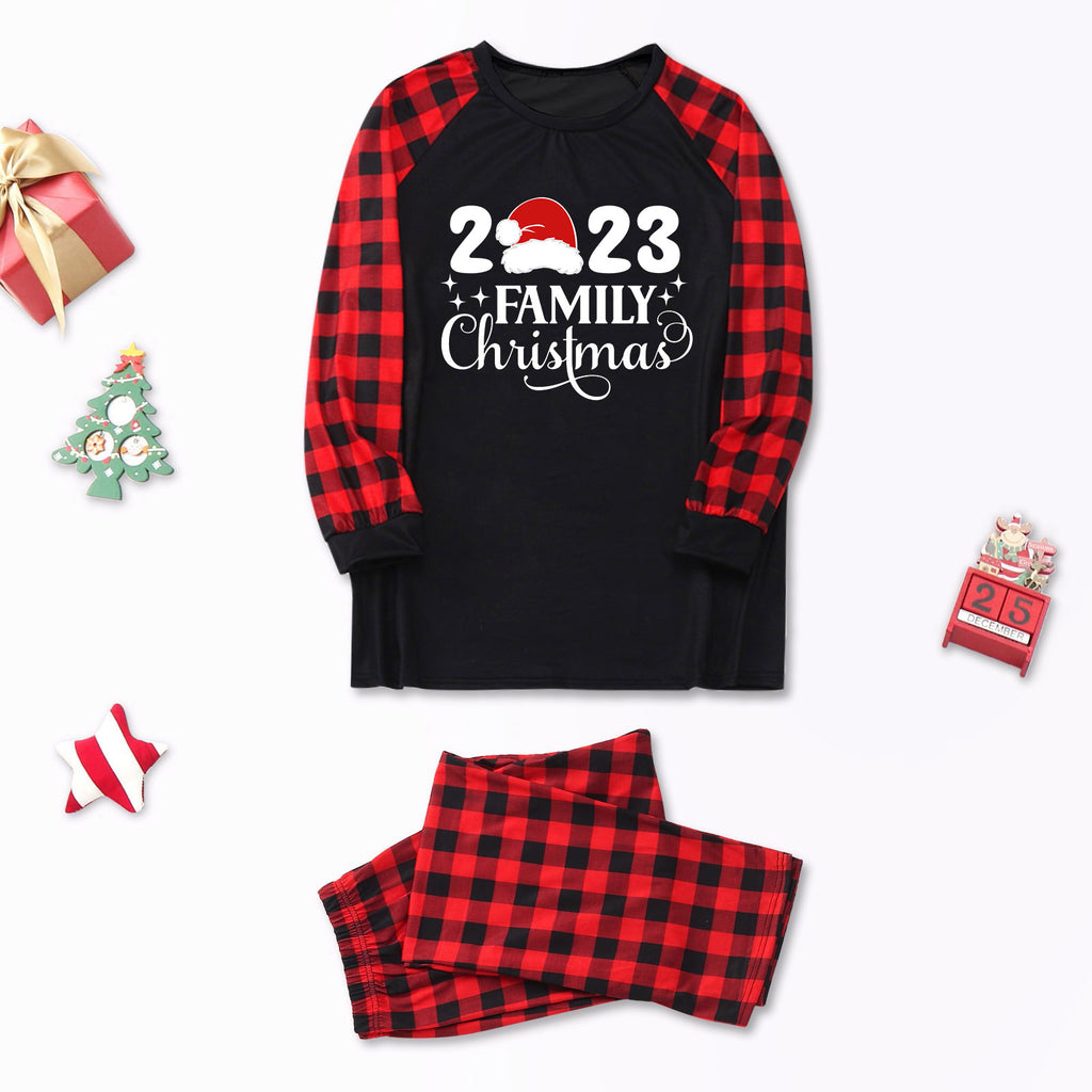 Weihnachts Pyjama-Set für die ganze Familie