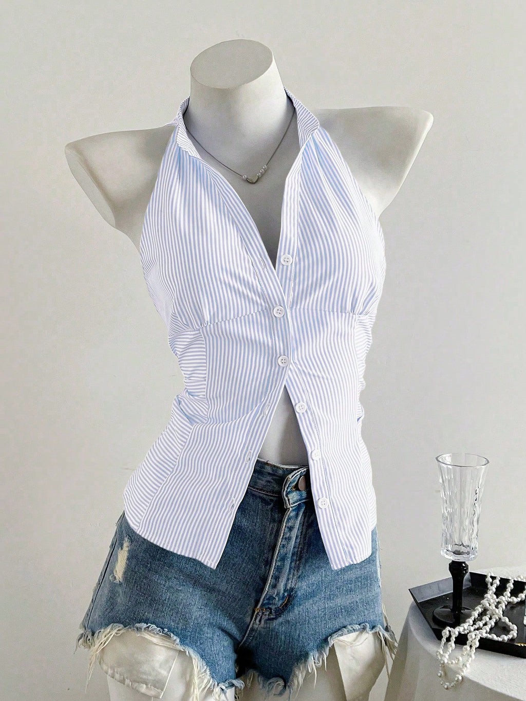 Gestreiftes ärmelloses Shirt für Damen – Bild 5 | LuxeStyle