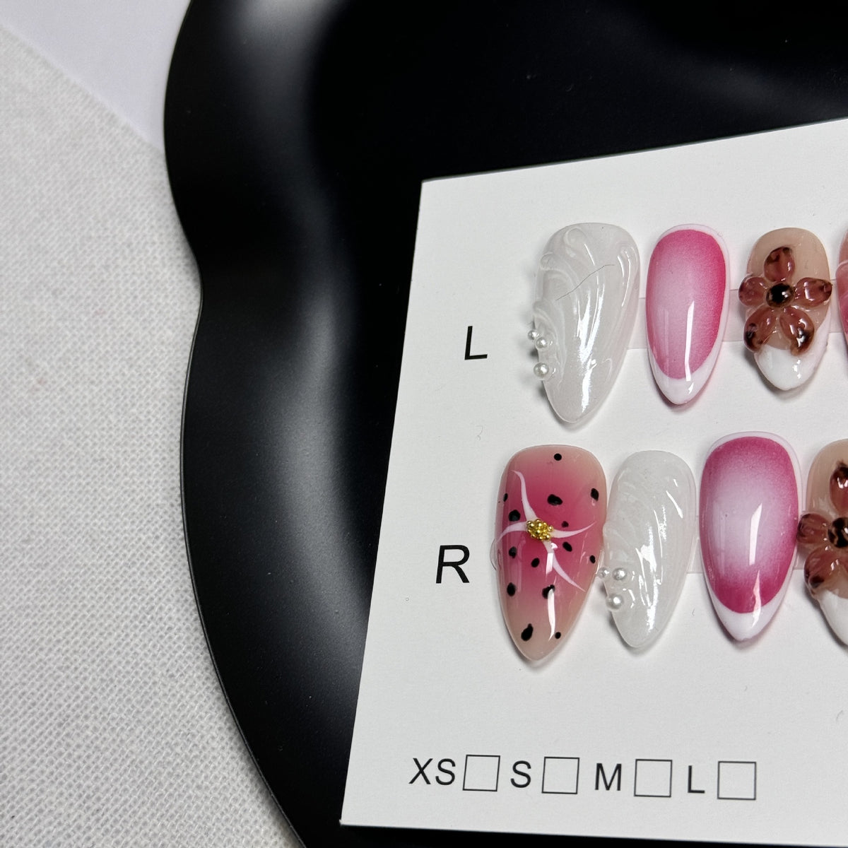 Handbemalte 3D-Nagelsticker «Cute» – Bild 3 | LuxeStyle