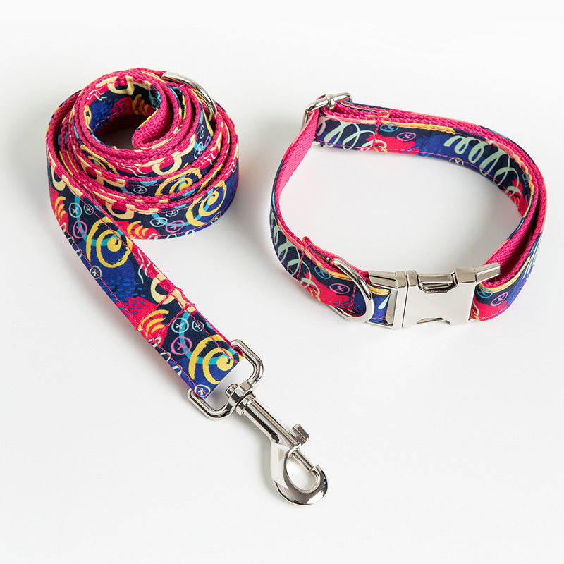 Halsband- und Leinen-Set «Red Graffiti» – Bild 5 | LuxeStyle