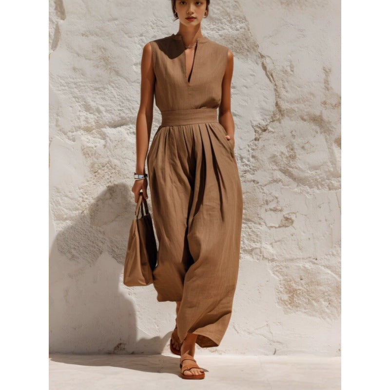 Ärmelloser Jumpsuit mit weitem Bein