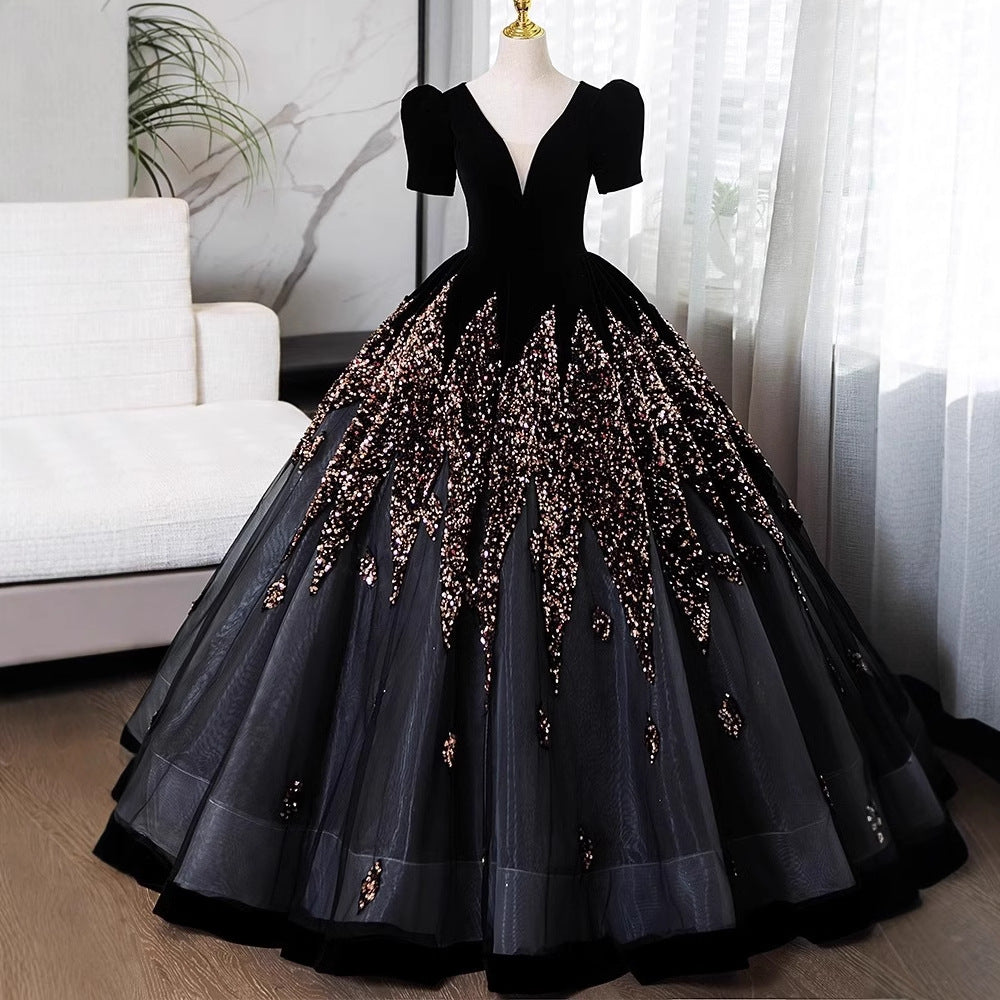 Abendkleid mit V-Ausschnitt | LuxeStyle