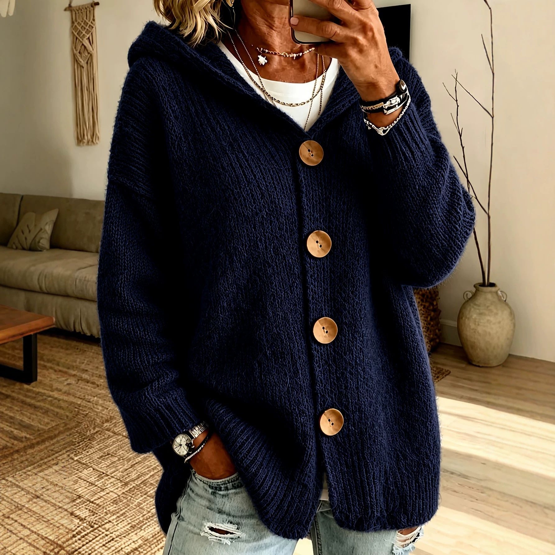 Cardigan mit Kapuze und vier Knöpfen