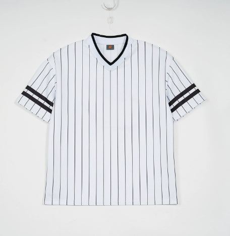 Gestreiftes Herren-T-Shirt mit V-Ausschnitt