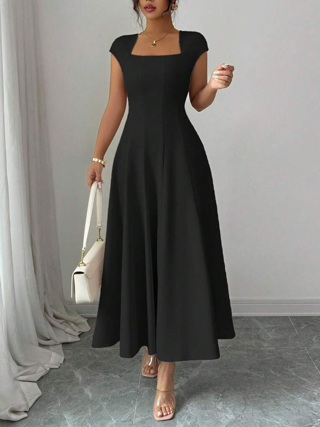 Elegantes Maxikleid mit eckigem Ausschnitt