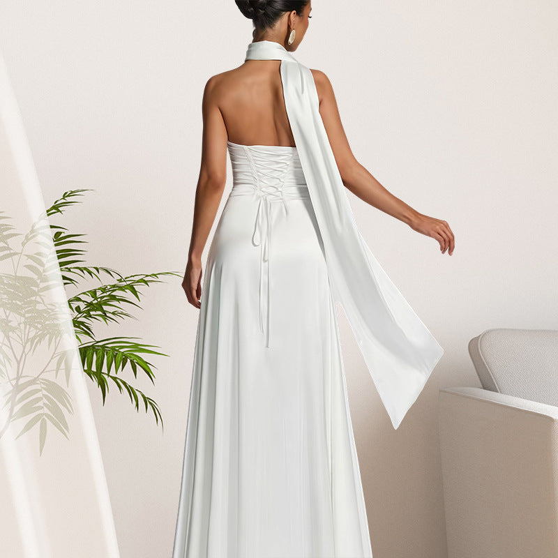Elegantes Satin-Kleid schulterfrei
