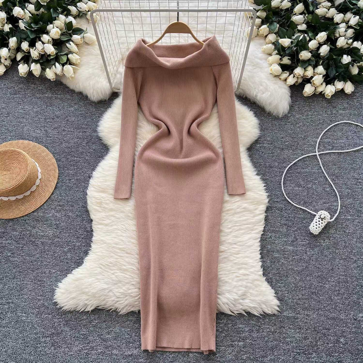 Schulterfreies Strickkleid gestreift | LuxeStyle
