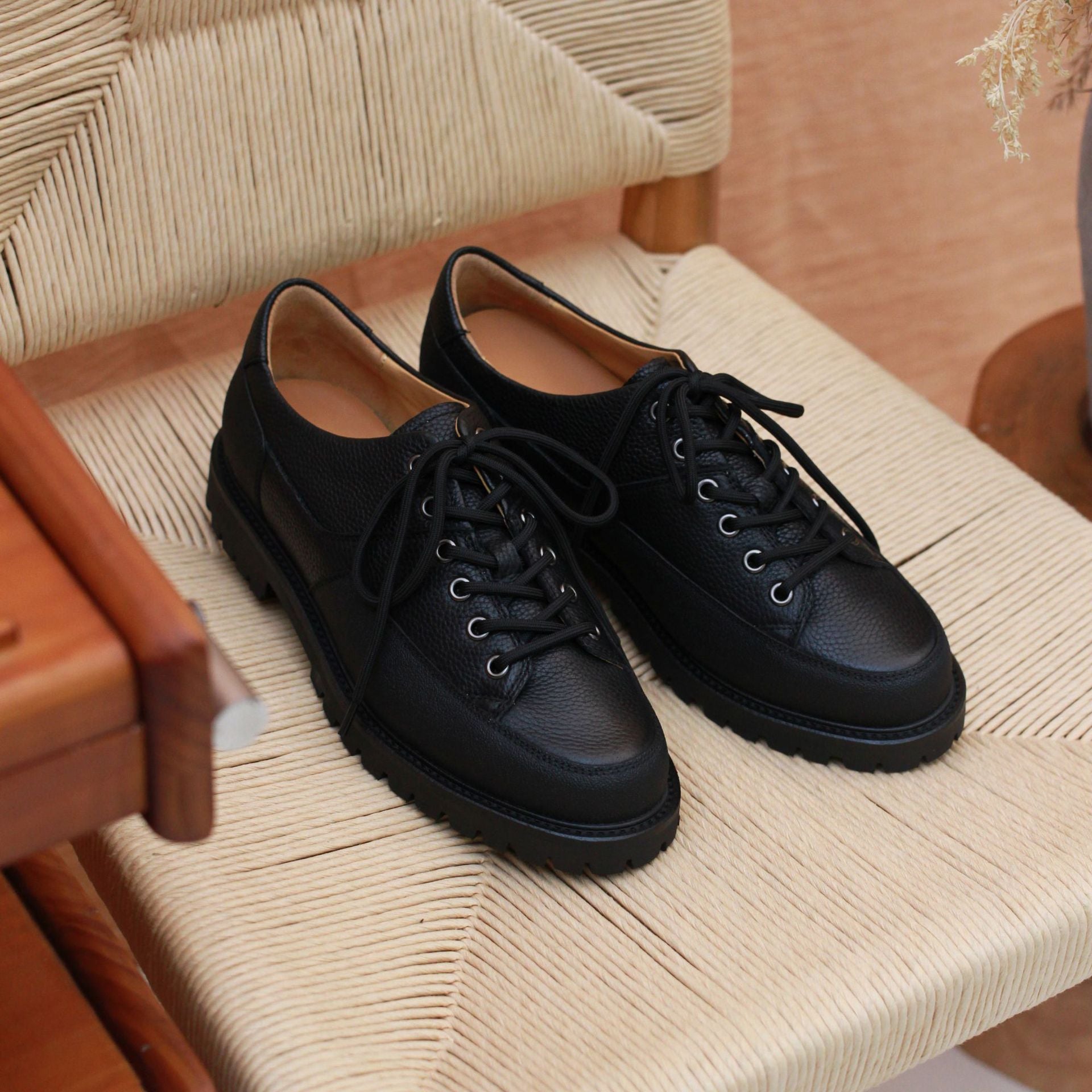 Outdoor Derby Halbschuhe im chinesischen Stil