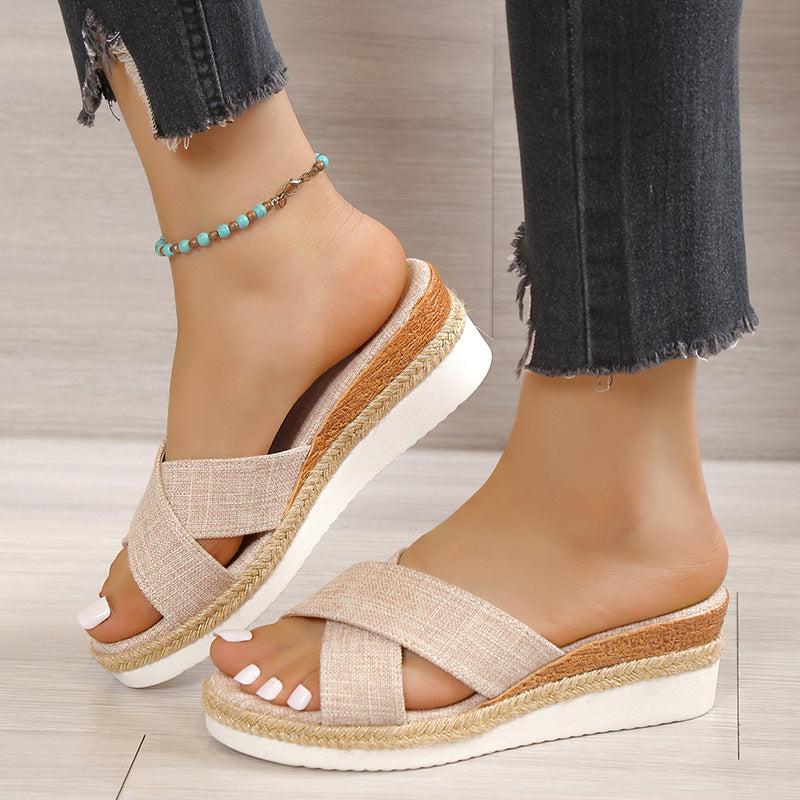 Plateau-Wedge-Pantoletten mit Kreuzriemen – Bild 5 | LuxeStyle