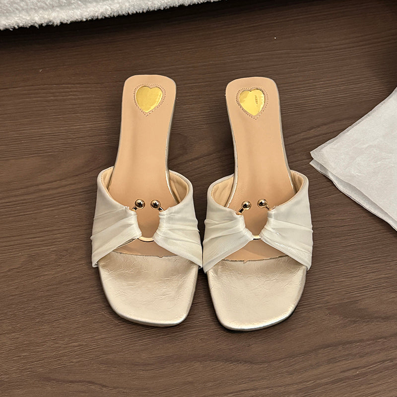 Elegante Plateau-Sandalen mit gerafftem Design