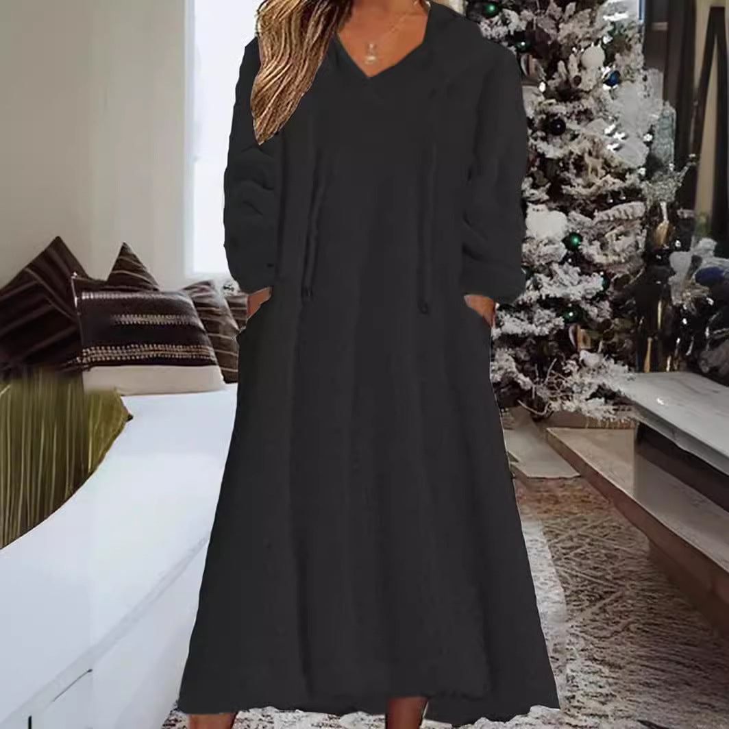 Lässiges Fluff-Kleid mit Kapuze | LuxeStyle
