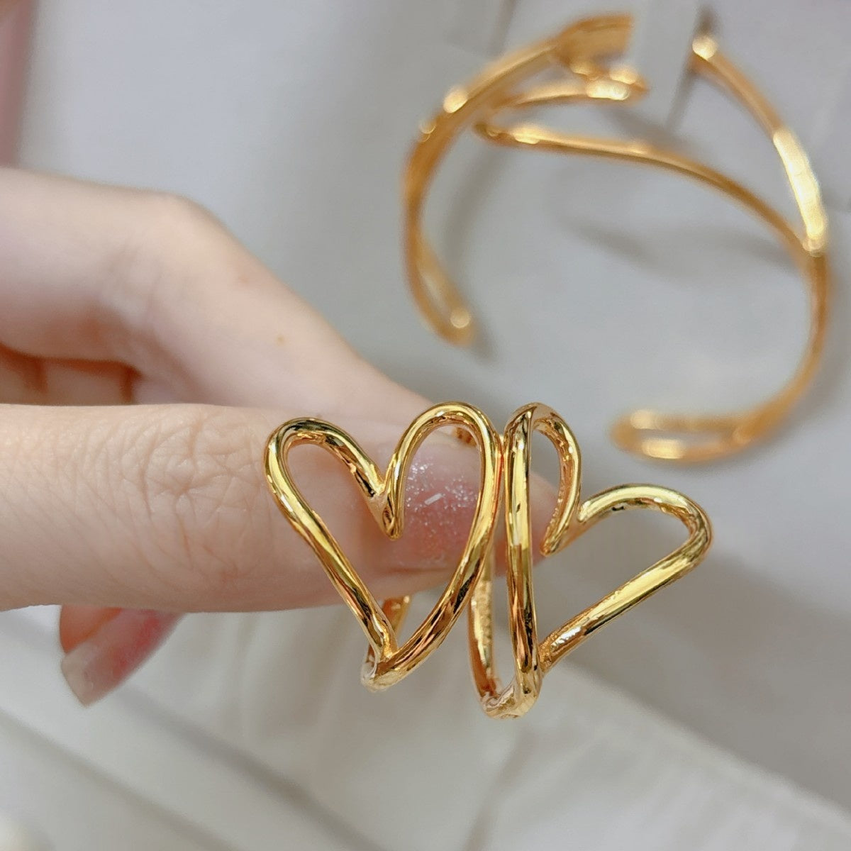 Herzförmige Halskette & Armband – Bild 1 | LuxeStyle