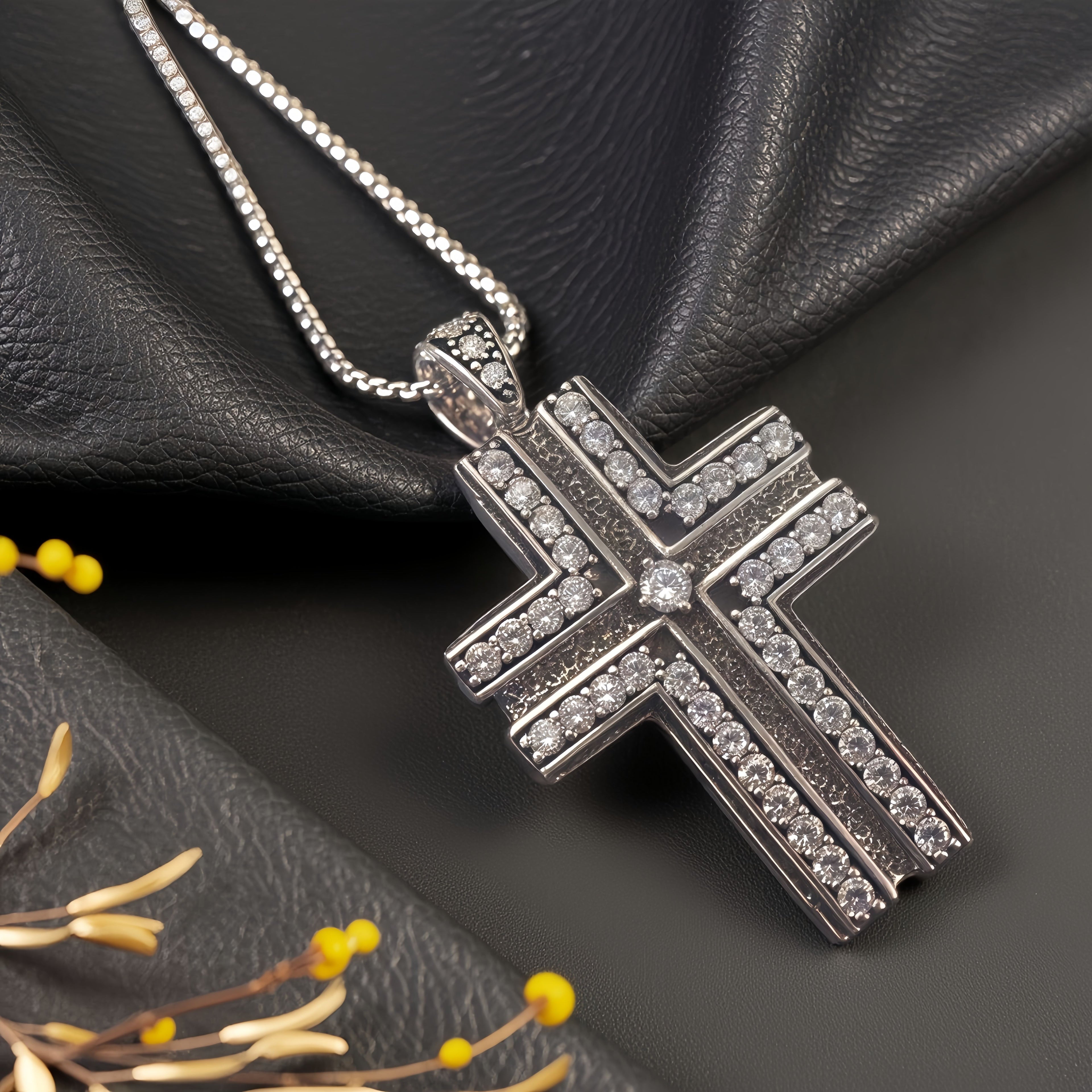 Doppellagige Kreuzkette mit Zirkonia, Antik-Schwarz