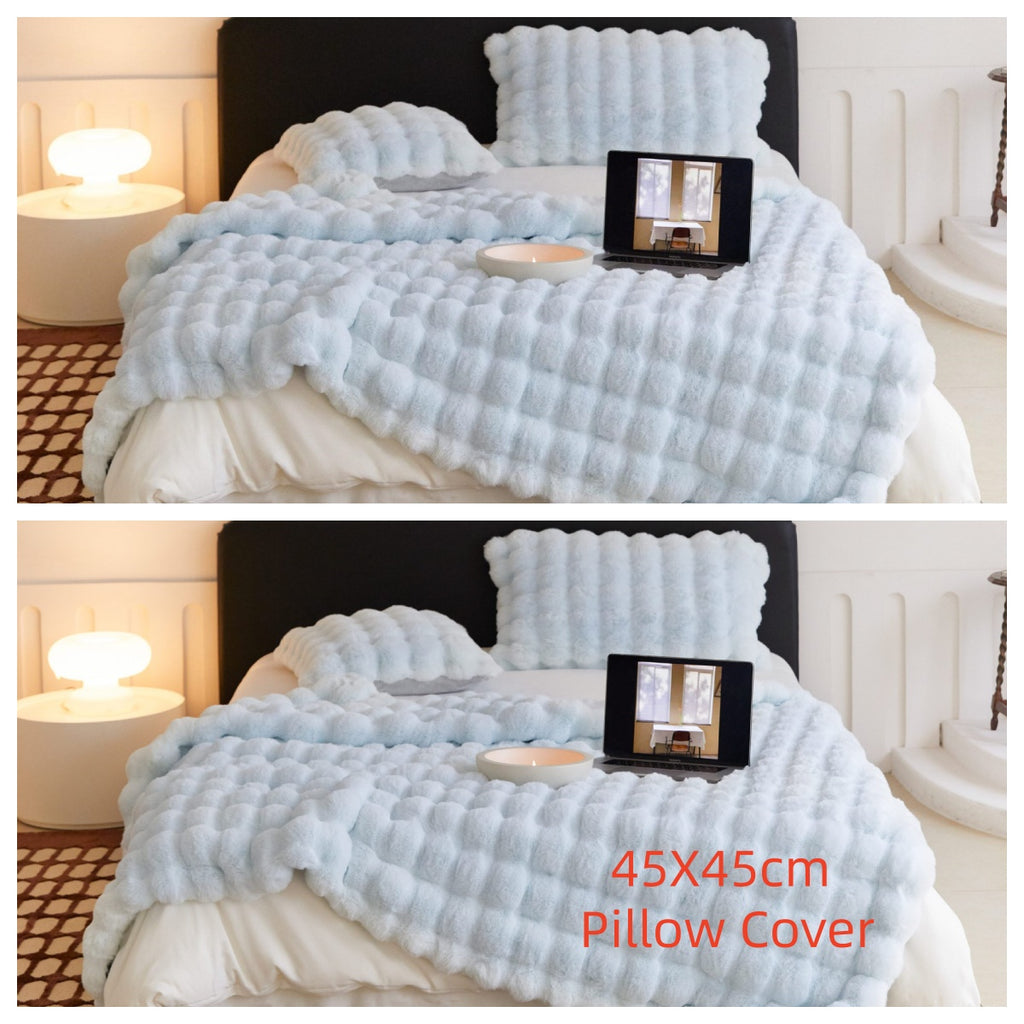 Kuschelige Decke aus Polyester mit Kissenbezug | LuxeStyle