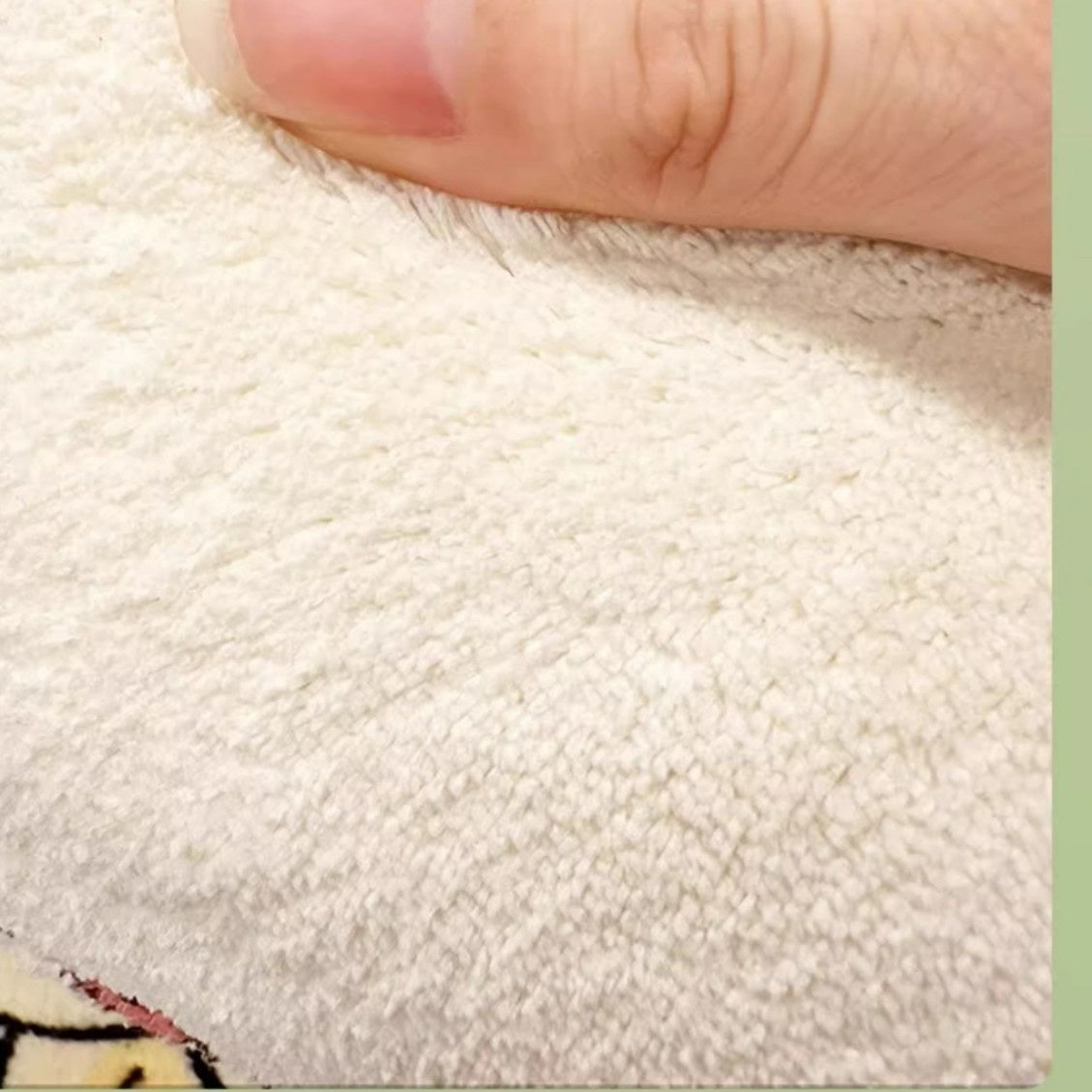 Unregelmässiger Teppich mit Kaschmir-Haptik