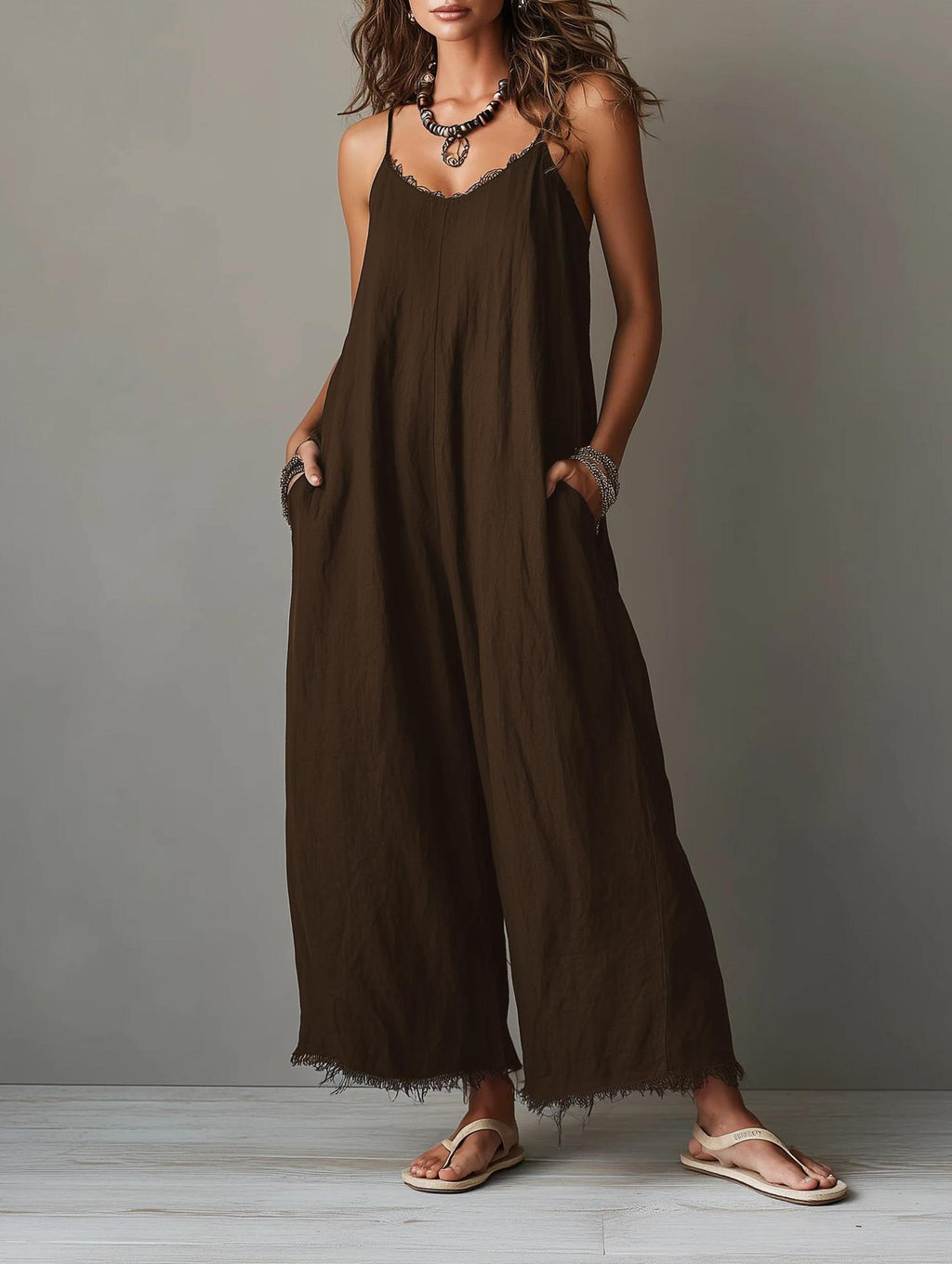 Damen Jumpsuit mit weitem Bein und Trägern