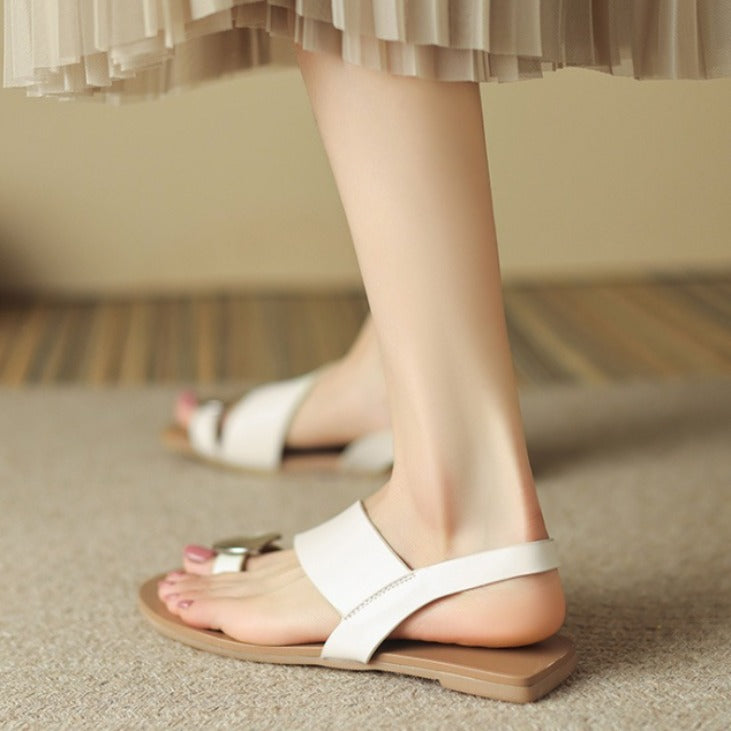 Französische Sandalen mit Zehenschutz – Bild 8 | LuxeStyle
