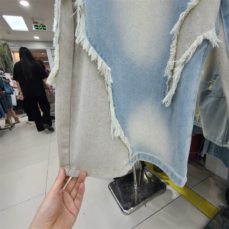 Weite Denim Jeans mit Rohschnitt