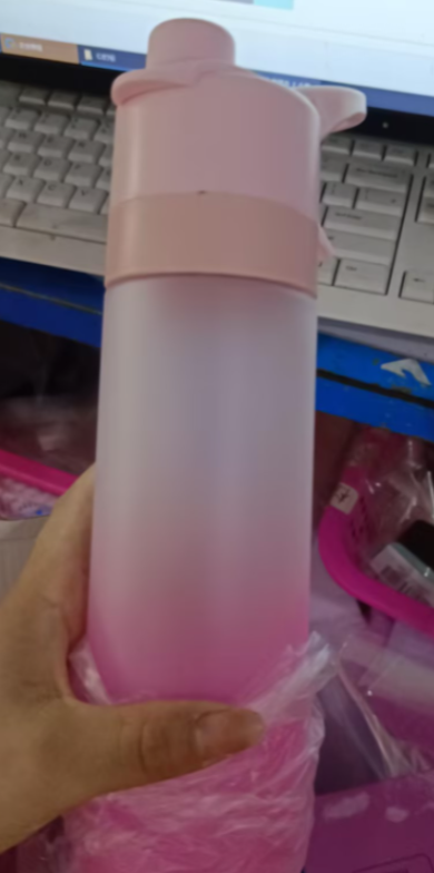 Spray-Trinkflasche für Sport & Freizeit