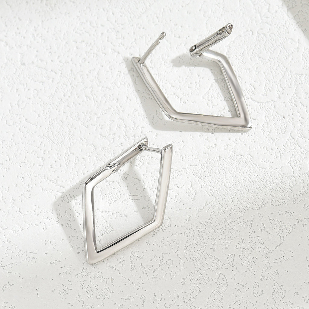 Minimalistische geometrische Ohrstecker