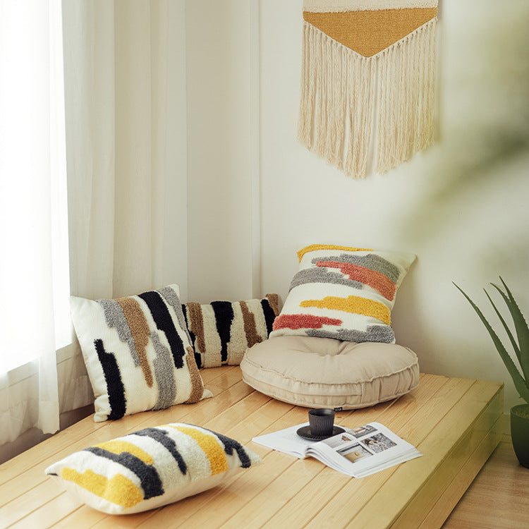 Geweebter Kissenbezug mit Tufting-Muster