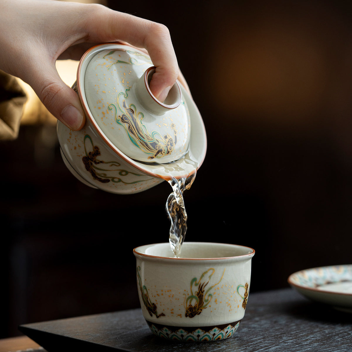 Teetasse aus Keramik mit Dunhuang-Motiv | LuxeStyle