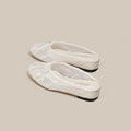 Spitzen-Slipper mit Schleife und Keilabsatz