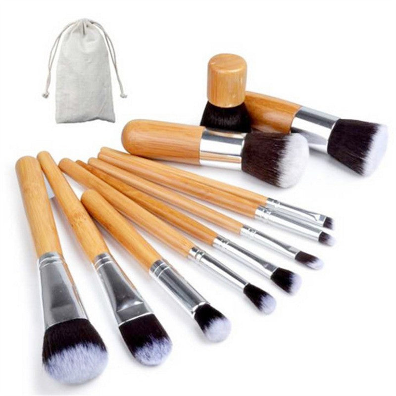 11 Make-up Pinsel mit Bambusgriff im Leinensäckchen – Bild 1 | LuxeStyle