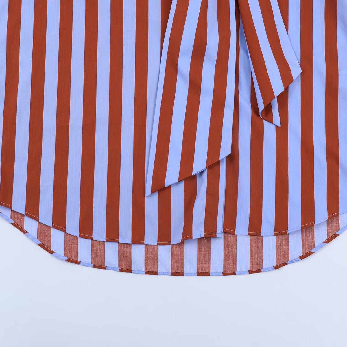 Gestreiftes Langarmshirt im lockeren Schnitt – Bild 4 | LuxeStyle