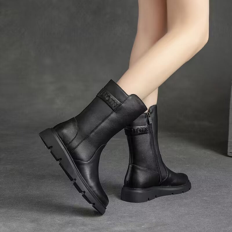 Kurze Stiefel mit Reissverschluss