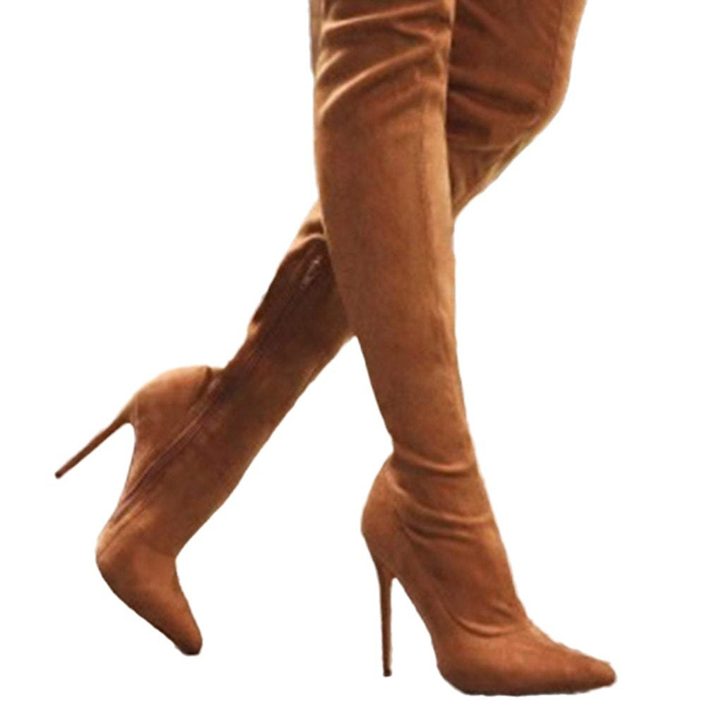 Hohe Stiefel aus Wildleder