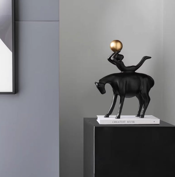 Abstrakte Figuren – Luxuriöse Kunstobjekte – Bild 4 | LuxeStyle