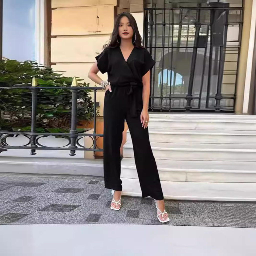 Einfacher Jumpsuit mit Tasche