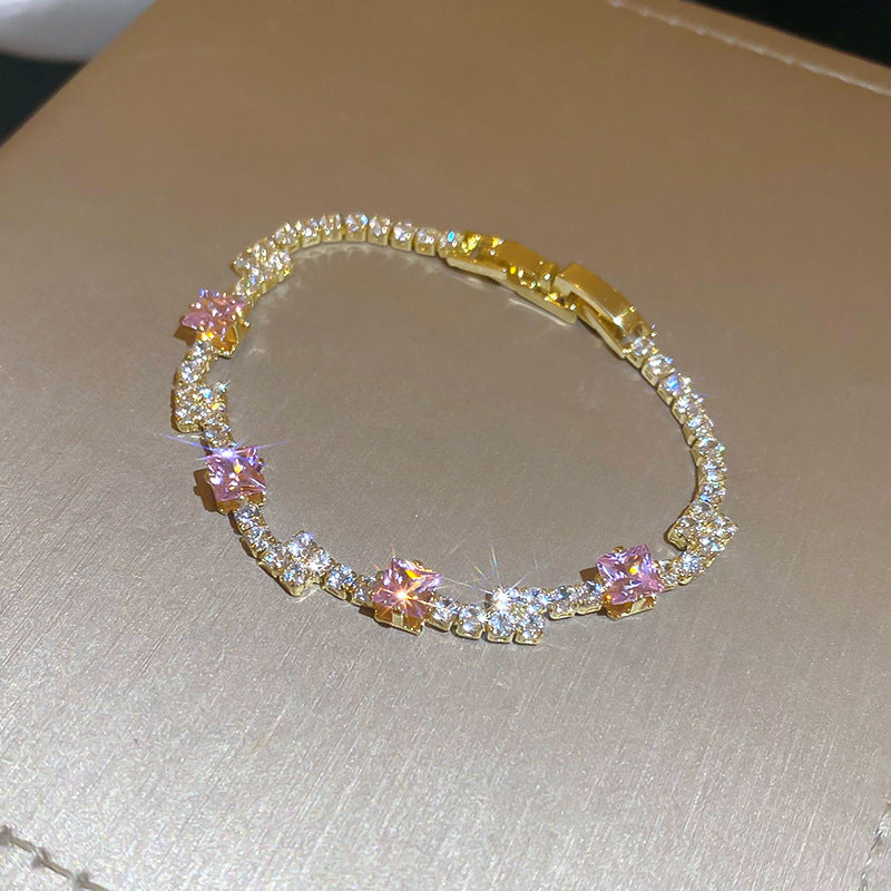 Zirkon-Herzarmband – Exquisites Premium-Armreif – Ansicht 3
