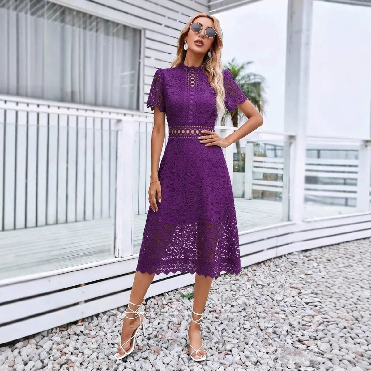 Elegantes Midi-Kleid aus Spitze mit Häkel-Details – Bild 8 | LuxeStyle