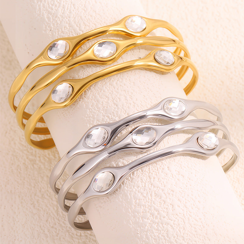Mehrreihiges C-Armband mit Zirkonia – Bild 2 | LuxeStyle