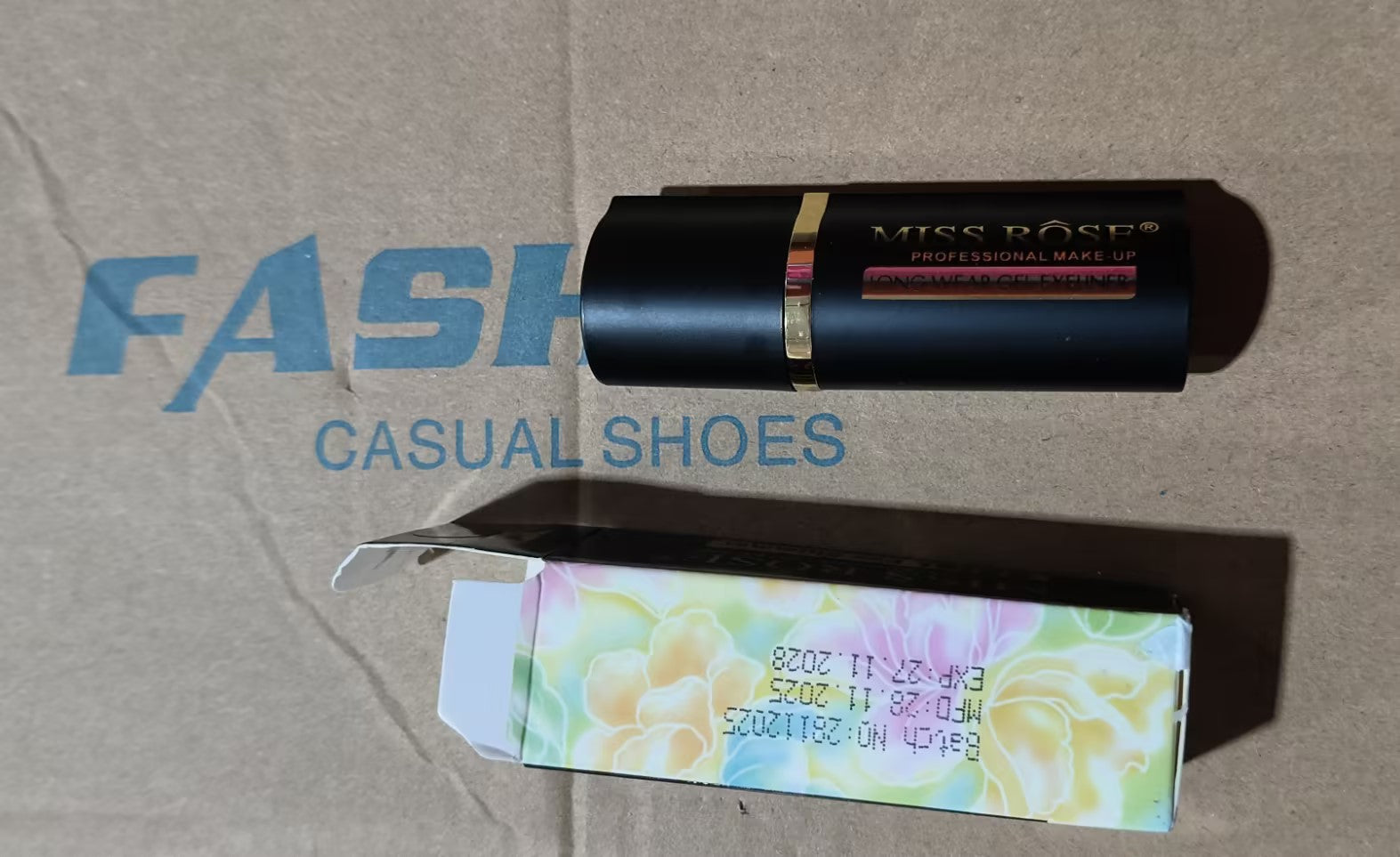 Wasserfester Eyeliner Stift
